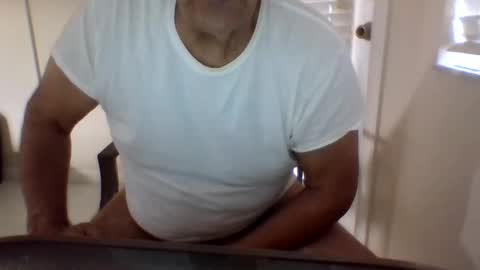 Snapshot of tonymcfly99 chatting on 01/27/25, 10:38 tonymcfly99 online show from 01/27/25, 10:38