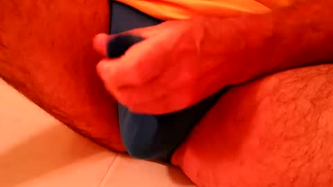 Snapshot of tonymcfly99 chatting on 10/05/25, 02:43 tonymcfly99 online show from 10/05/25, 02:43