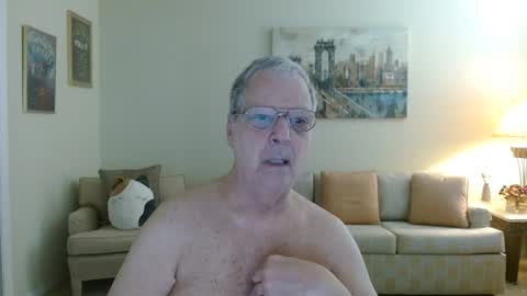 Snapshot of tonysview12000 chatting on 10/21/25, 05:57 tonysview12000 online show from 10/21/25, 05:57