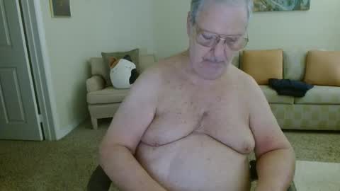 Snapshot of tonysview12000 chatting on 01/18/26, 08:34 tonysview12000 online show from 01/18/26, 08:34