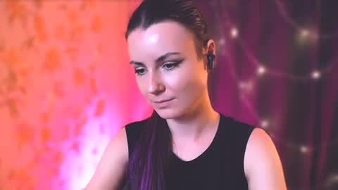 Snapshot of too_beautiful chatting on 01/03/25, 08:43 Elizabeth online show from 01/03/25, 08:43