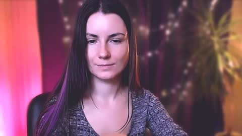 Snapshot of too_beautiful chatting on 01/04/25, 11:27 Elizabeth online show from 01/04/25, 11:27