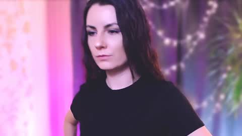 Snapshot of too_beautiful chatting on 01/12/25, 08:14 Elizabeth online show from 01/12/25, 08:14