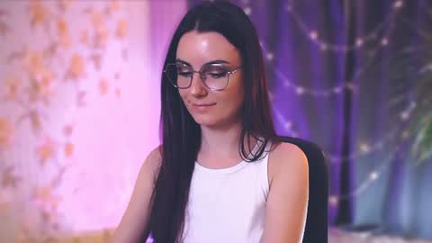 Snapshot of too_beautiful chatting on 01/15/25, 11:30 Elizabeth online show from 01/15/25, 11:30