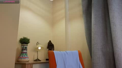 Snapshot of too_cute_blonde_girl chatting on 02/08/25, 06:12 Hey hey Im Megan Pvt open. Im very glad to see you here online show from 02/08/25, 06:12