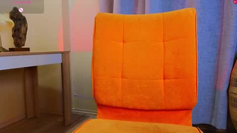 Snapshot of too_cute_blonde_girl chatting on 03/01/25, 07:15 Hey hey Im Megan Pvt open. Im very glad to see you here online show from 03/01/25, 07:15