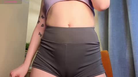 Snapshot of too_cute_blonde_girl chatting on 03/05/25, 06:12 Hey hey Im Megan Pvt open. Im very glad to see you here online show from 03/05/25, 06:12