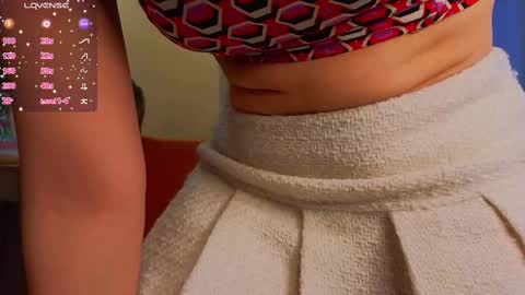 Snapshot of too_cute_blonde_girl chatting on 03/05/25, 04:24 Hey hey Im Megan Pvt open. Im very glad to see you here online show from 03/05/25, 04:24