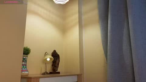 Snapshot of too_cute_blonde_girl chatting on 03/06/25, 06:19 Hey hey Im Megan Pvt open. Im very glad to see you here online show from 03/06/25, 06:19