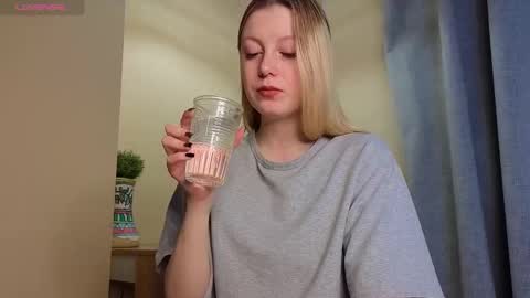 Snapshot of too_cute_blonde_girl chatting on 03/07/25, 03:08 Hey hey Im Megan Pvt open. Im very glad to see you here online show from 03/07/25, 03:08