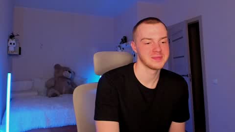 Snapshot of toohornyserj chatting on 12/09/24, 02:13 toohornyserj online show from 12/09/24, 02:13