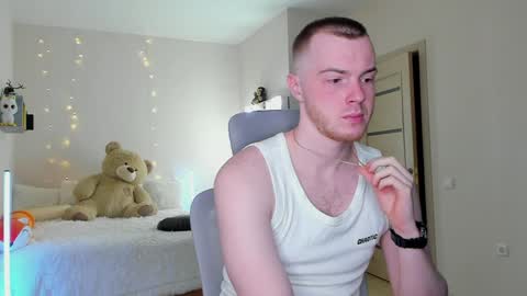 Snapshot of toohornyserj chatting on 12/17/24, 11:38 toohornyserj online show from 12/17/24, 11:38