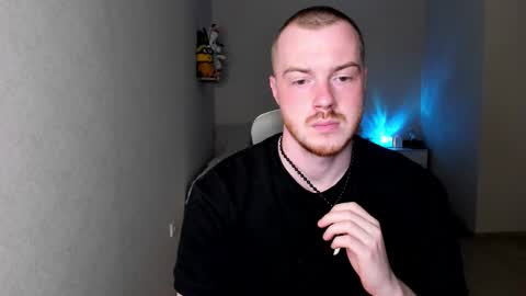 Snapshot of toohornyserj chatting on 10/10/25, 08:08 toohornyserj online show from 10/10/25, 08:08