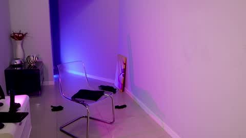 Snapshot of toomuch_wet_ chatting on 12/17/24, 05:15 Come find me on Fansly online show from 12/17/24, 05:15