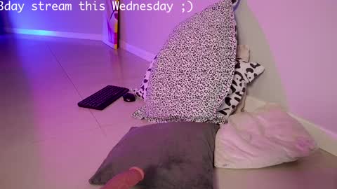 Snapshot of toomuch_wet_ chatting on 01/20/25, 02:25 Come find me on Fansly online show from 01/20/25, 02:25