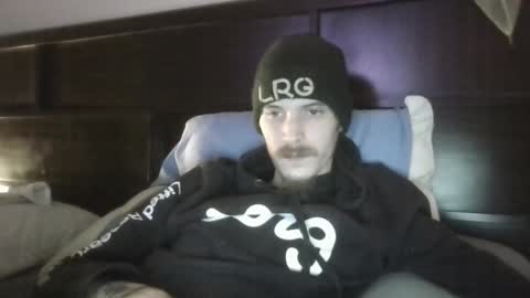 Snapshot of tootall803 chatting on 12/03/24, 04:25 TooTall803 online show from 12/03/24, 04:25