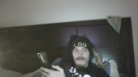 Snapshot of tootall803 chatting on 12/15/24, 05:02 TooTall803 online show from 12/15/24, 05:02