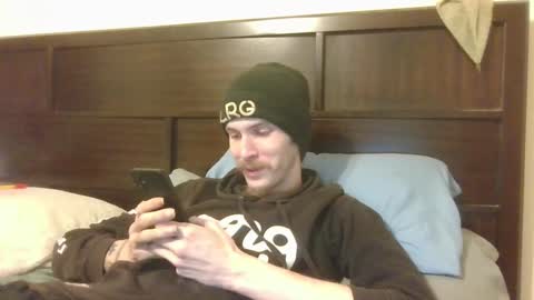 Snapshot of tootall803 chatting on 12/20/24, 05:25 TooTall803 online show from 12/20/24, 05:25