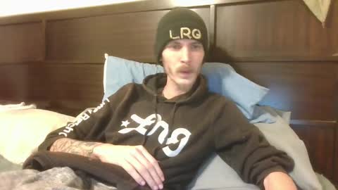 Snapshot of tootall803 chatting on 01/11/25, 04:48 TooTall803 online show from 01/11/25, 04:48