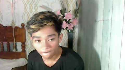 Snapshot of toothlessxx chatting on 06/25/26, 07:57 jhonrex online show from 06/25/26, 07:57