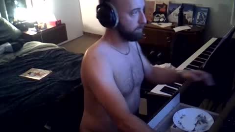 tootsybird69 online show from 06/07/26, 12:04