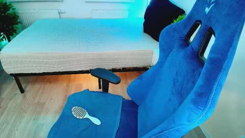 topcranberry online show from 09/24/25, 03:48