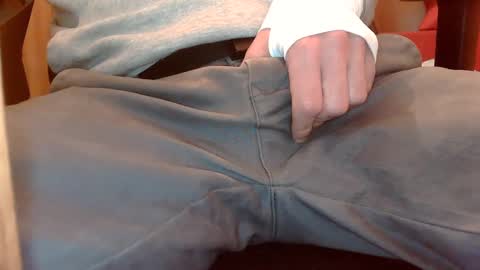 Snapshot of topg84 chatting on 03/03/25, 07:39 Topg84 online show from 03/03/25, 07:39