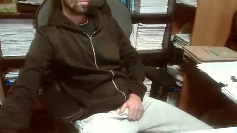 Snapshot of topg84 chatting on 10/23/25, 11:09 Topg84 online show from 10/23/25, 11:09