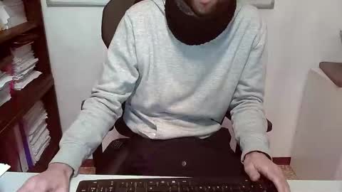 Snapshot of topg84 chatting on 11/28/25, 06:32 Topg84 online show from 11/28/25, 06:32