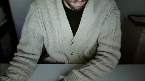 Snapshot of topg84 chatting on 11/30/25, 03:05 Topg84 online show from 11/30/25, 03:05