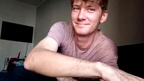 Snapshot of toptiptakestip chatting on 10/03/25, 12:18 toptiptakestip online show from 10/03/25, 12:18