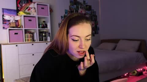 Lina  Next stream January 4  11am UTC 0 online show from 06/08/26, 04:29