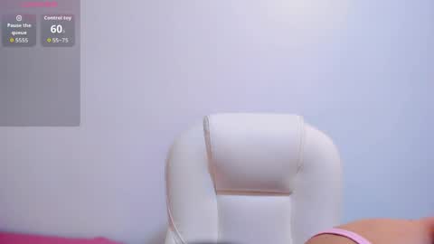 Tori Gaviria online show from 05/01/26, 11:59