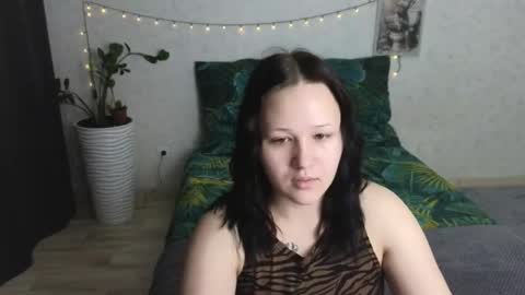 Snapshot of tori_sweet_tori chatting on 06/10/26, 02:45 Tori online show from 06/10/26, 02:45