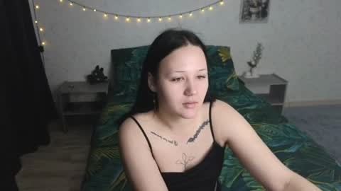 Snapshot of tori_sweet_tori chatting on 07/05/26, 02:29 Tori online show from 07/05/26, 02:29