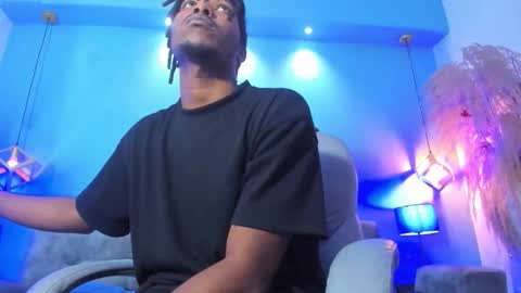 Snapshot of tory_bbc chatting on 11/17/25, 08:03 Torybigdick online show from 11/17/25, 08:03