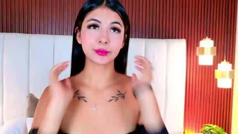 Snapshot of tory_gb chatting on 09/25/25, 01:26 Ana Maria online show from 09/25/25, 01:26