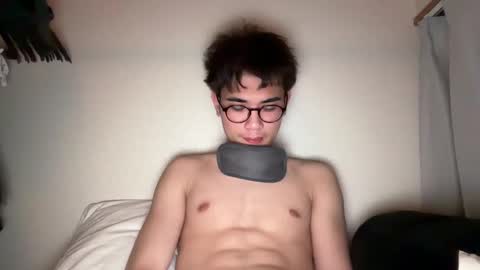 Snapshot of toshikaro0 chatting on 03/08/25, 04:06 Karo online show from 03/08/25, 04:06