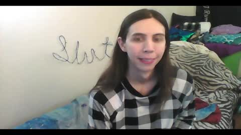 Luna online show from 12/05/25, 04:43