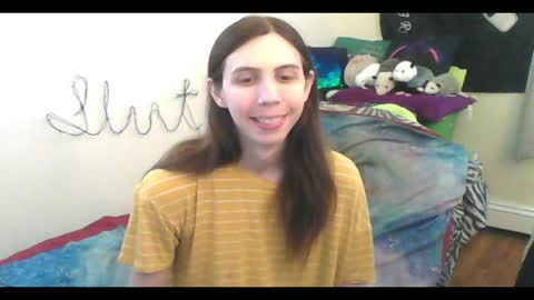 Snapshot of totalfuckingadorable chatting on 05/17/26, 01:36 Luna online show from 05/17/26, 01:36
