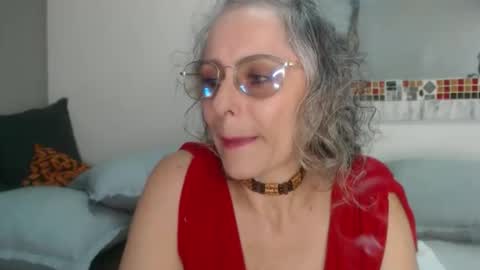 Snapshot of totypink chatting on 05/06/26, 04:56 TotyPink online show from 05/06/26, 04:56