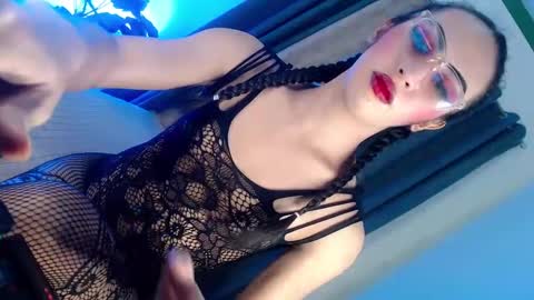 Snapshot of touch_my_body_daddy chatting on 02/14/25, 04:31 touch_my_body_daddy online show from 02/14/25, 04:31