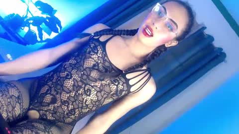 Snapshot of touch_my_body_daddy chatting on 02/15/25, 04:36 touch_my_body_daddy online show from 02/15/25, 04:36