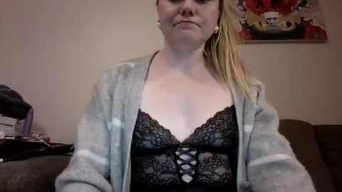 Snapshot of tough_as_scars chatting on 12/02/25, 12:49 tough_as_scars online show from 12/02/25, 12:49