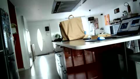 Snapshot of toutim6163 chatting on 11/21/25, 08:46 toutim6163 online show from 11/21/25, 08:46