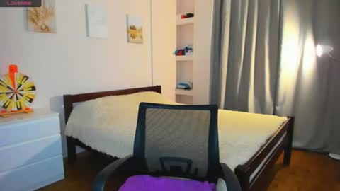 Ellina online show from 06/24/26, 10:14