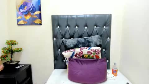 Snapshot of toxicfantasy4u chatting on 10/16/25, 05:25 toxicfantasy4u online show from 10/16/25, 05:25