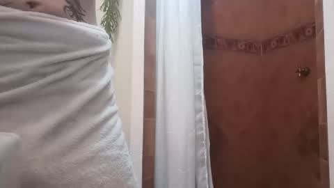 Snapshot of toxicidad_sex chatting on 03/05/26, 02:18 toxicidad_sex online show from 03/05/26, 02:18