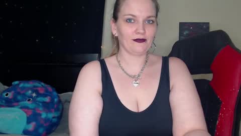 Lilly Miss Mistress Goddess Maam Queen Boss online show from 01/05/25, 10:53