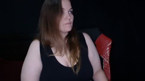 Snapshot of toxiclilly chatting on 06/07/26, 05:11 Lilly Miss Mistress Goddess Maam Queen Boss online show from 06/07/26, 05:11
